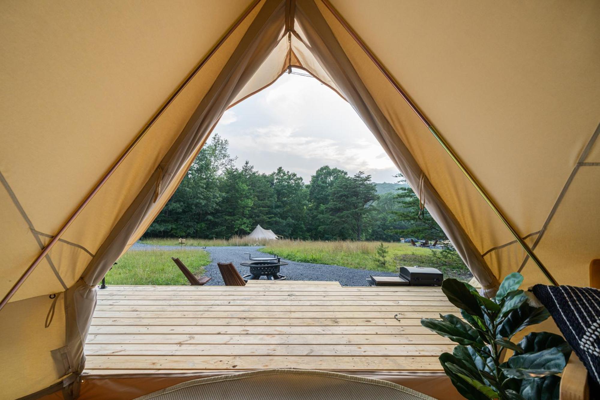 Firefly Ridge Luxury Retreat Hotel Great Cacapon Exterior photo