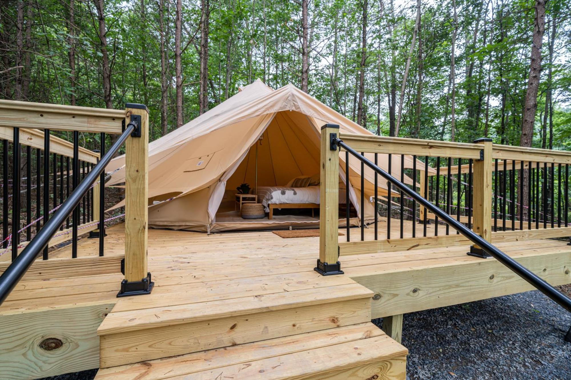 Firefly Ridge Luxury Retreat Hotel Great Cacapon Exterior photo