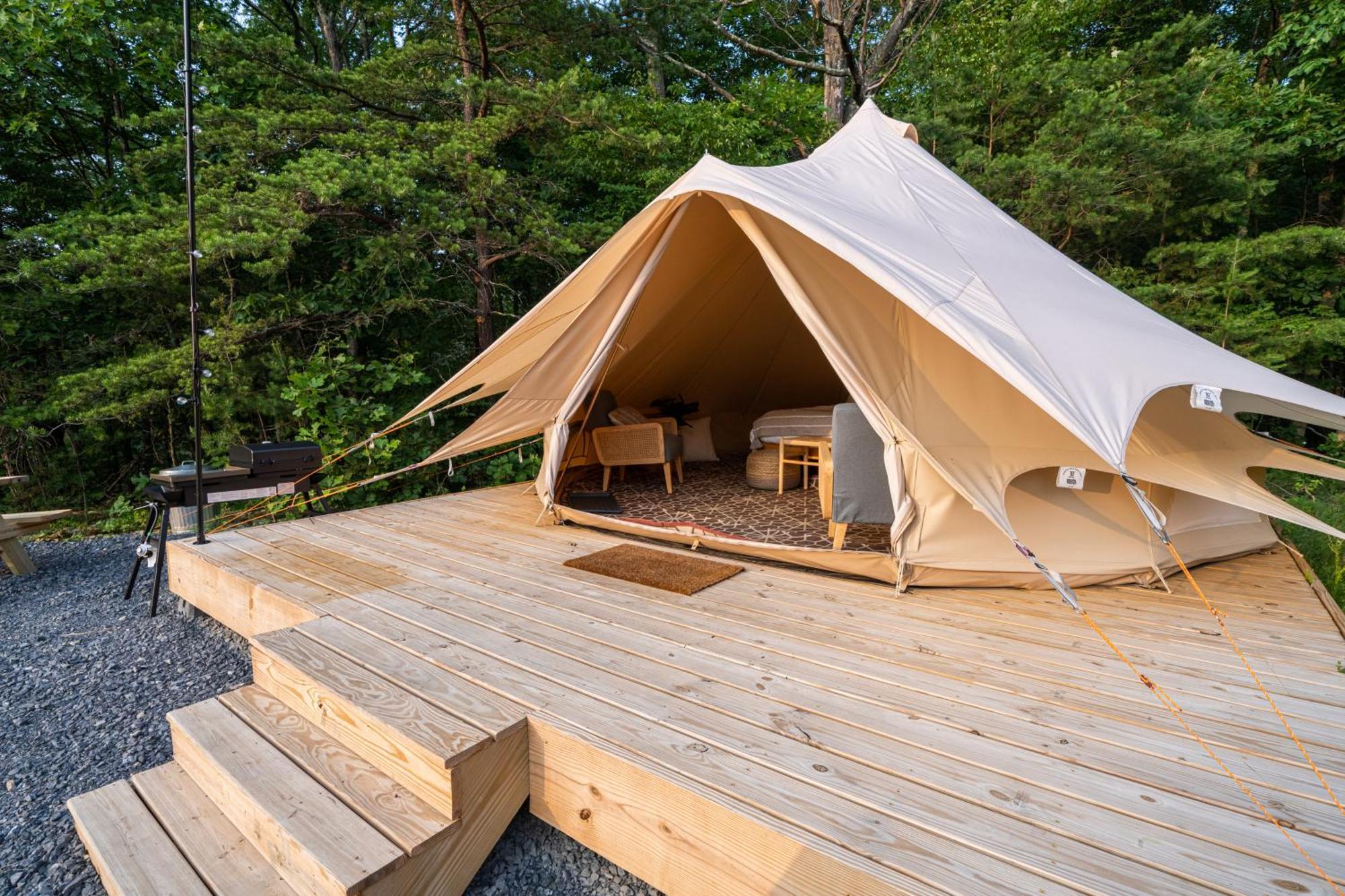 Firefly Ridge Luxury Retreat Hotel Great Cacapon Exterior photo